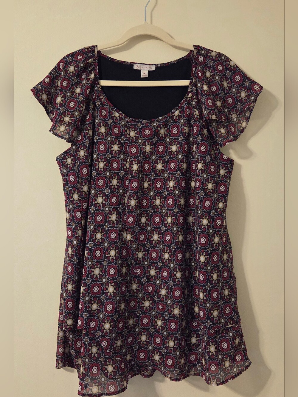 Geometric Layered Top